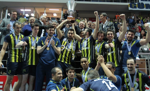 http://www.tarihtebugun.org/bidibidi_design/foto/Fenerbahce_Erkek_Voleybol_CEV_Challenge_Kupasibidibiditarihtebugunorg.jpg