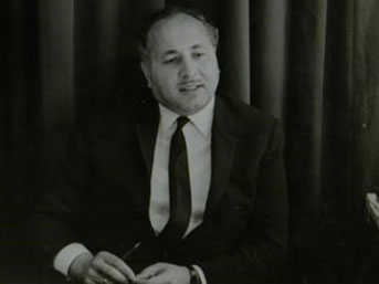 Necmettin Erbakan yaşamını