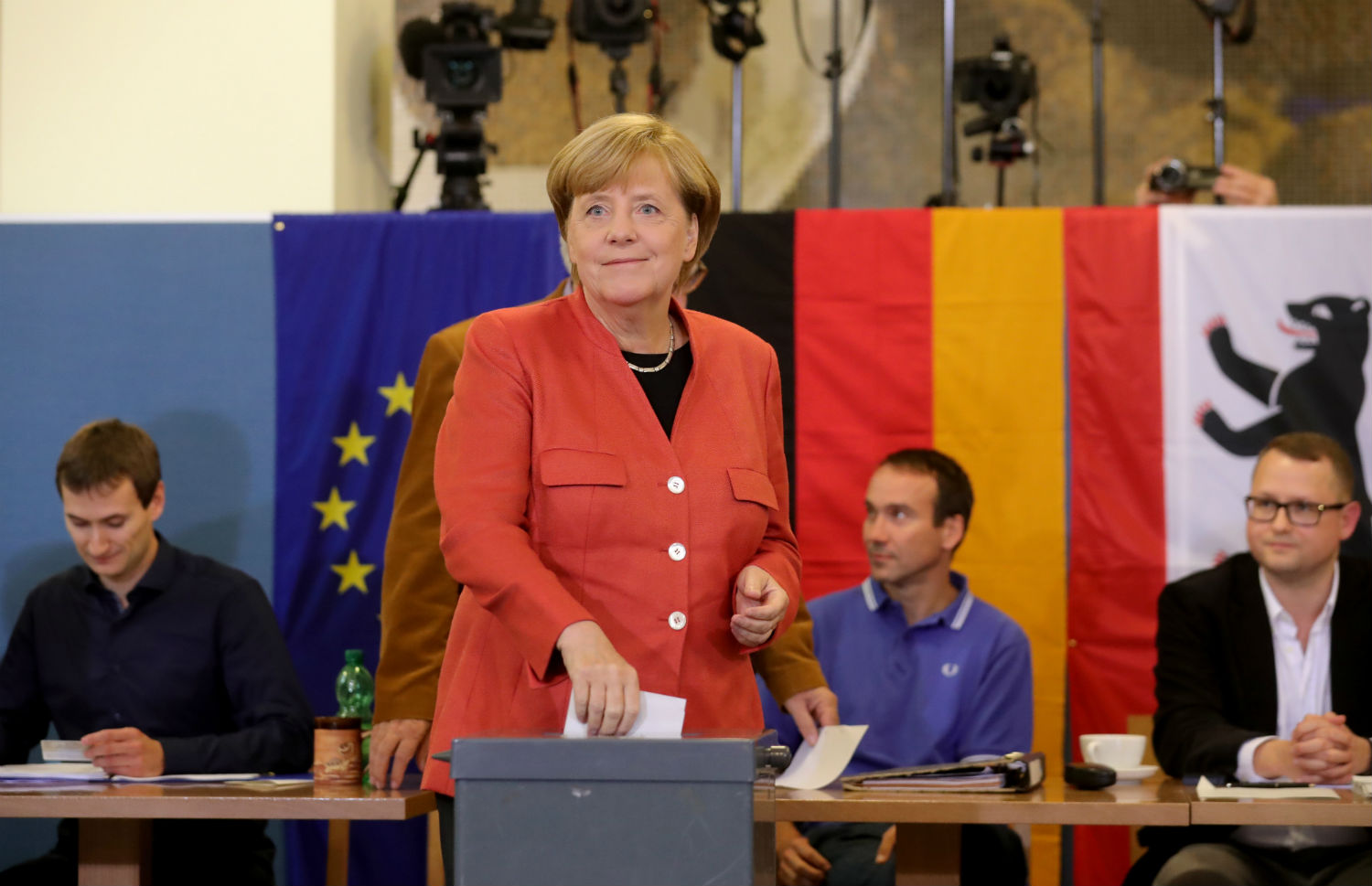 Almanya Seçimleri Angela Merkel Dördüncü Kez Kazandı