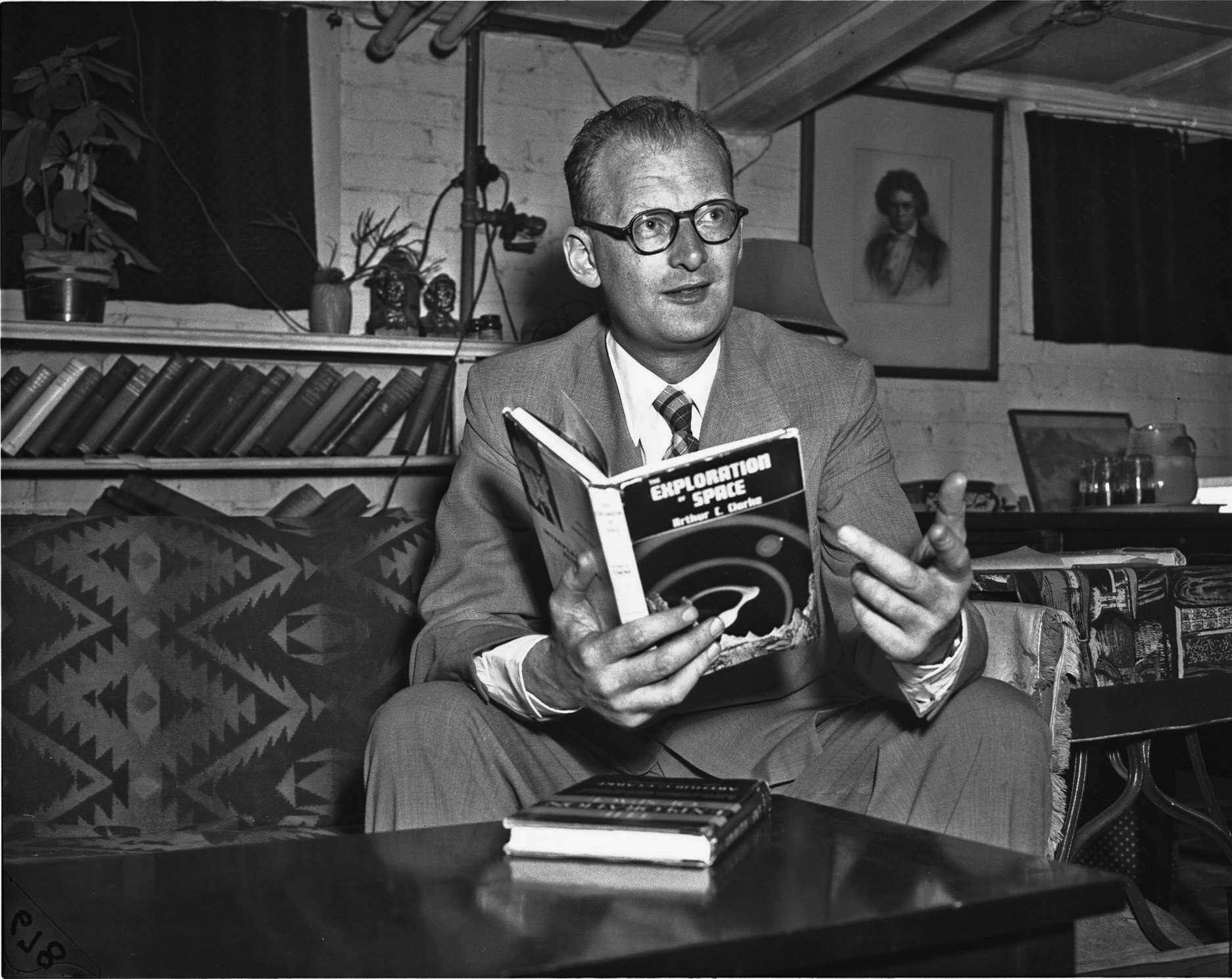Arthur Charles Clarke kimdir doğum günü