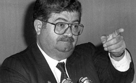 Cumhurbaskanı Turgut Özal hayatını kaybetti