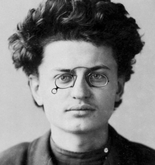Lev Troçki Vefat Etti