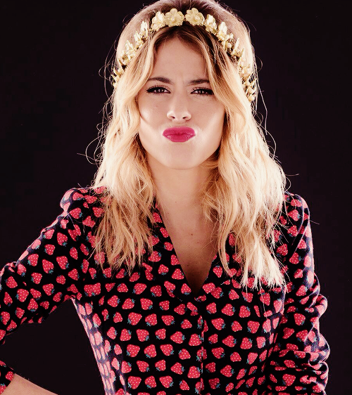 Martina Stoessel Kimdir Doğumu