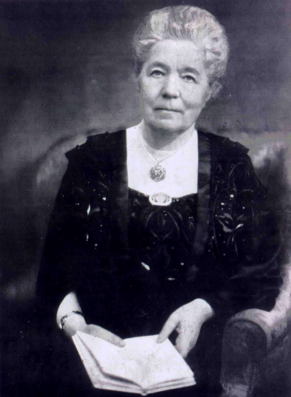 Selma Lagerlöf nobel ödülünü kazanan ilk kadın yazar öldü