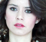 Oyuncu Beren Saat doğum tarihi