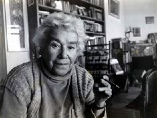 Yazar Mina Urgan öldü