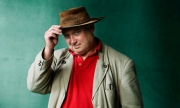 Louis De Bernieres Doğumu