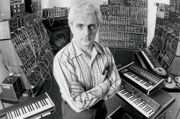 Robert Moog  öldü